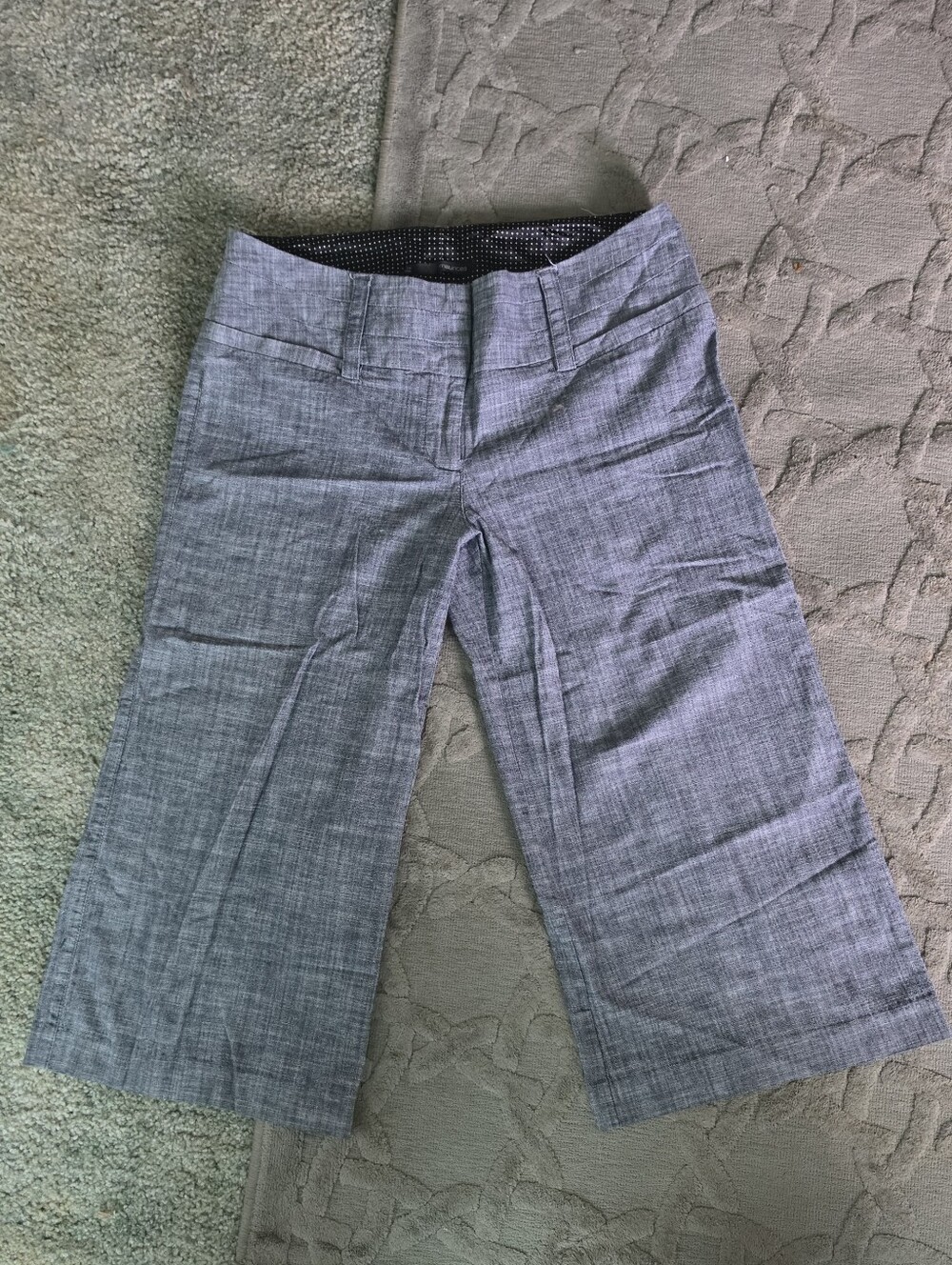 Maurices Gray Textured Look Wide-Leg Cropped Business Causal Pants Size 5 / 6